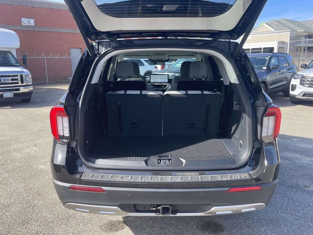 2026 Agate Black Metallic Ford Explorer Active RWD SUV