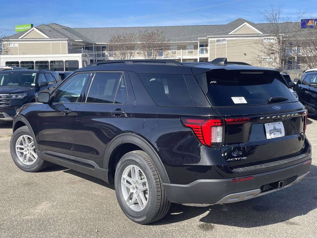 2026 Agate Black Metallic Ford Explorer Active RWD SUV