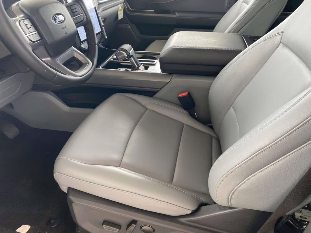 2025 Space White Metallic Ford F-150 Lightning Flash AWD Truck