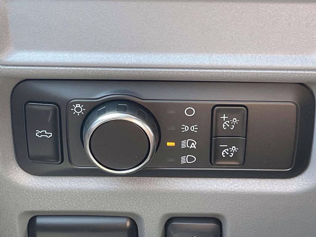 2025 Agate Black Metallic Ford F-150 Lightning Flash AWD Truck