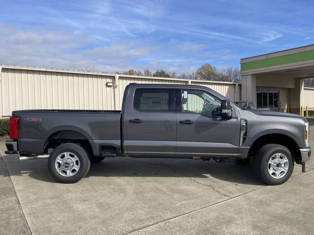 2026 Carbonized Gray Metallic Ford Super Duty F-250 SRW XLT 4X4 Truck