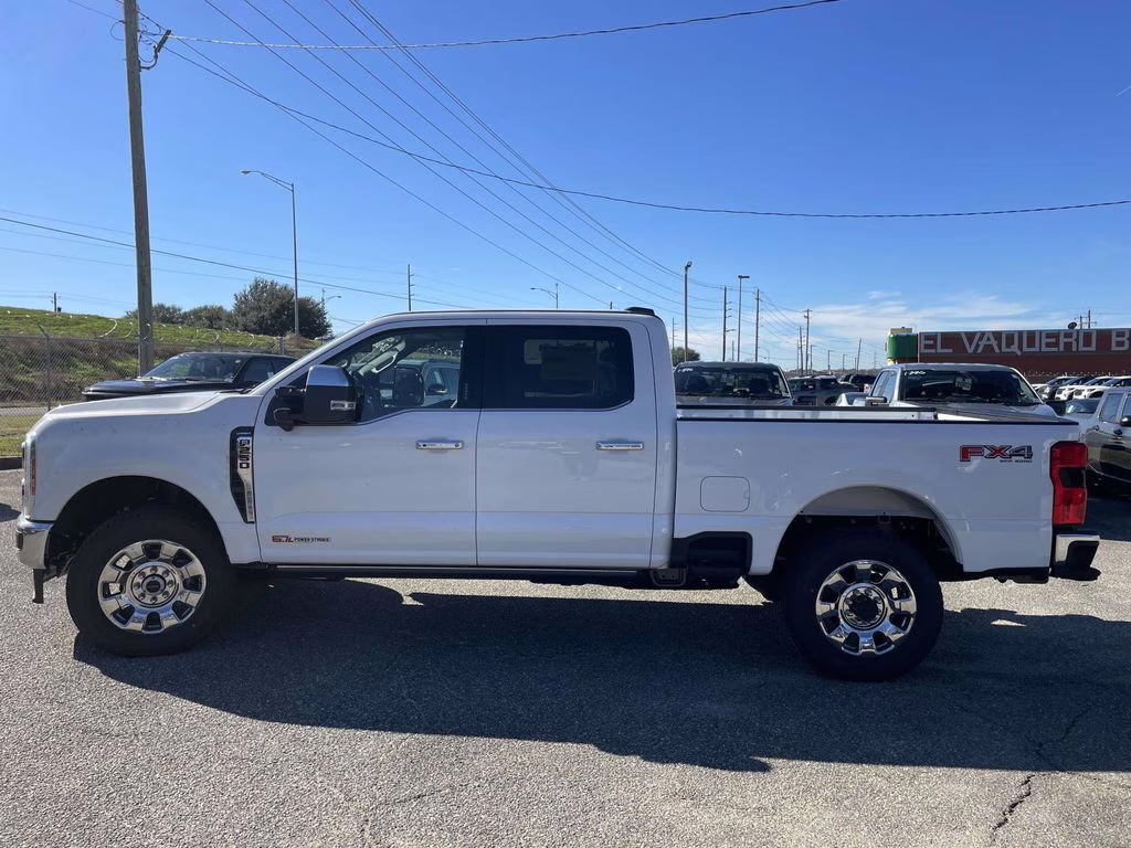 2026 Oxford White Ford Super Duty F-250 SRW Lariat 4X4 Truck