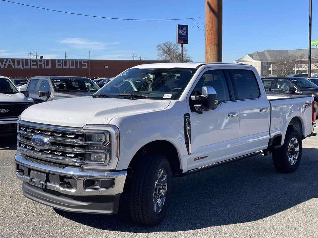 2026 Oxford White Ford Super Duty F-250 SRW Lariat 4X4 Truck