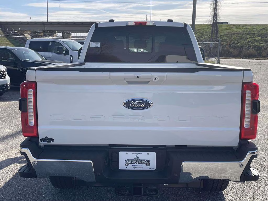 2026 Star White Metallic Tri-Coat Ford Super Duty F-250 SRW Lariat 4X4 Truck