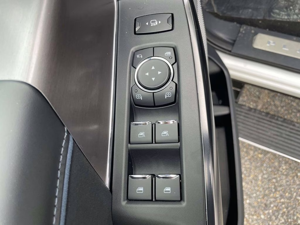 2026 Star White Metallic Tri-Coat Ford Super Duty F-250 SRW Platinum 4X4 Truck