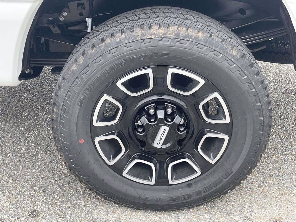 2026 Star White Metallic Tri-Coat Ford Super Duty F-250 SRW Platinum 4X4 Truck