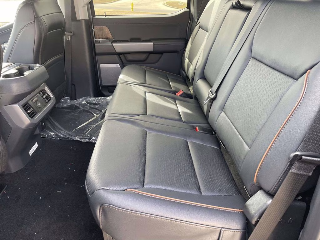 2026 Glacier Gray Metallic Tri-Coat Ford Super Duty F-250 SRW Lariat 4X4 Truck