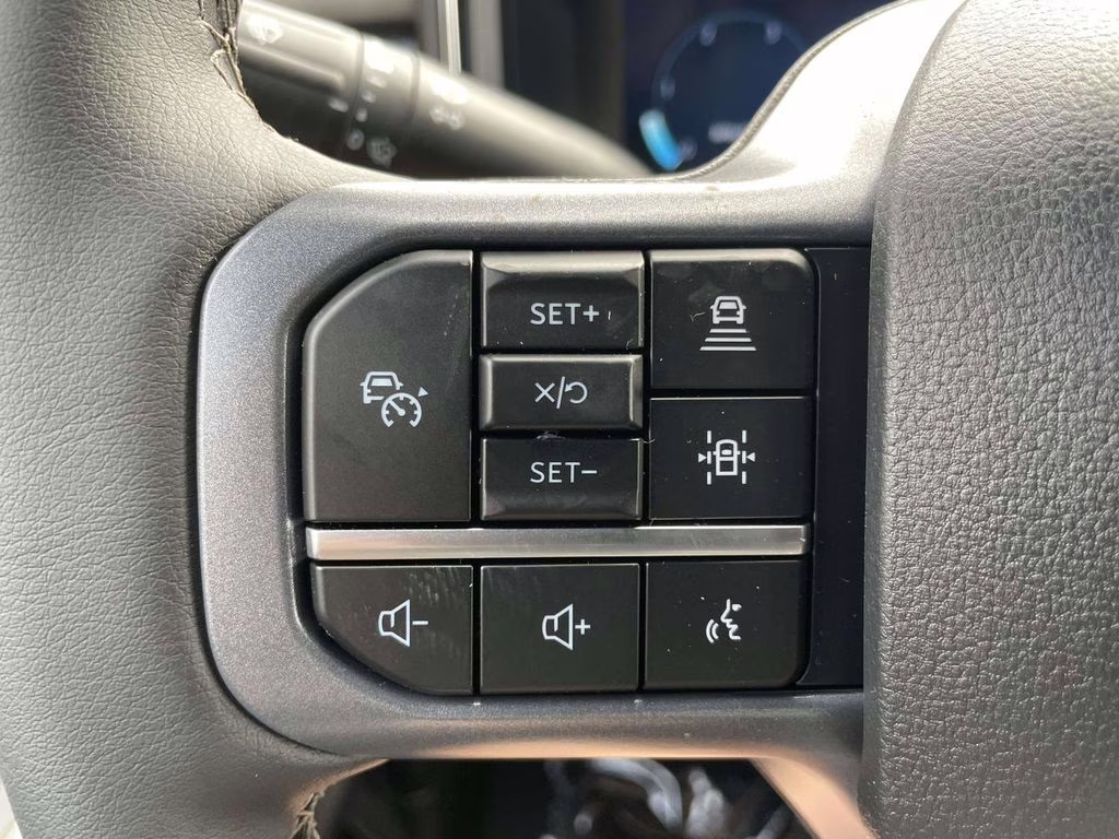 2026 Avalanche Ford Super Duty F-250 SRW Lariat 4X4 Truck