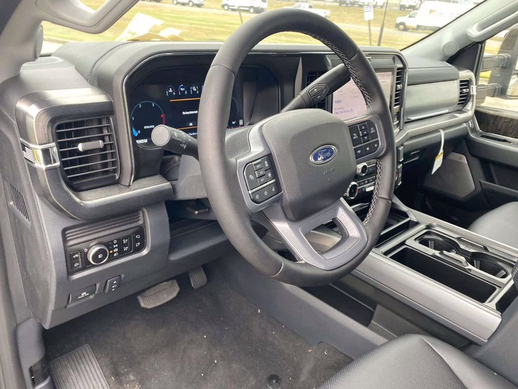 2026 Avalanche Ford Super Duty F-350 SRW Lariat 4X4 Truck