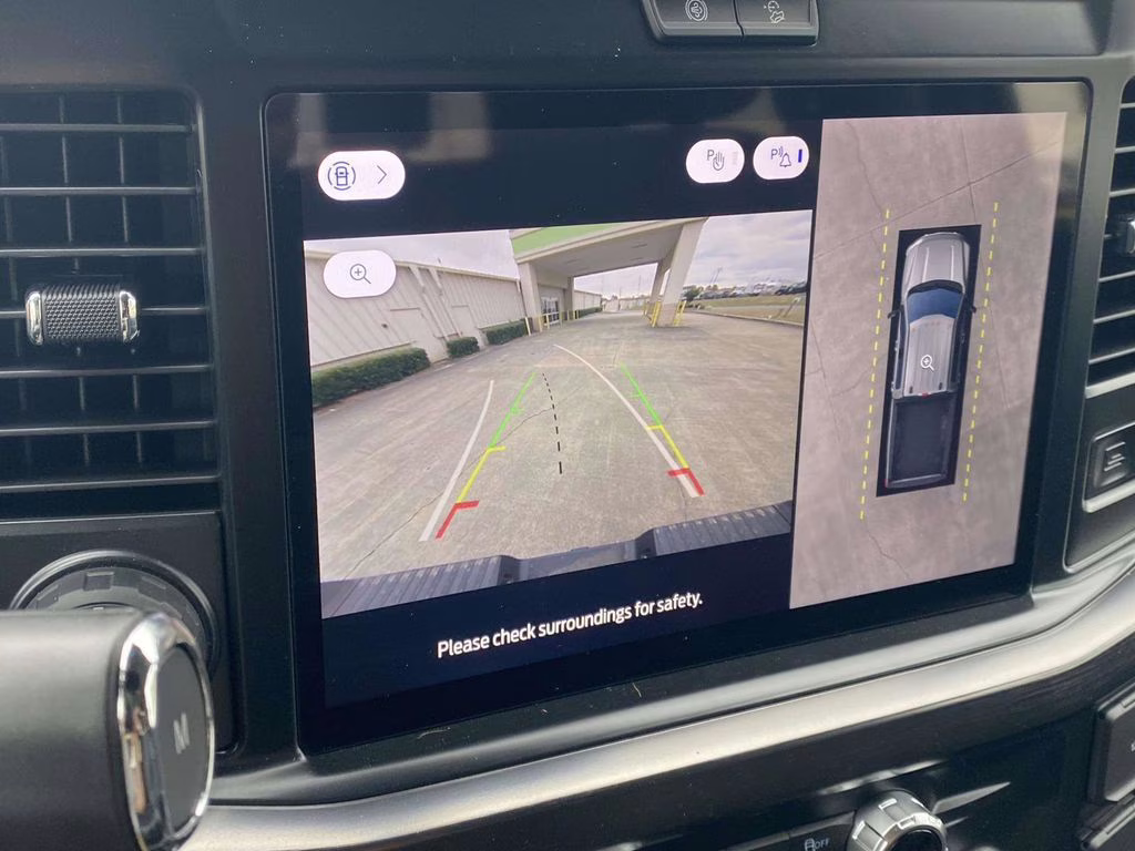 2026 Avalanche Ford Super Duty F-350 SRW Lariat 4X4 Truck