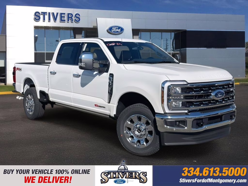 2026 Star White Metallic Tri-Coat Ford Super Duty F-350 SRW Lariat 4X4 Truck