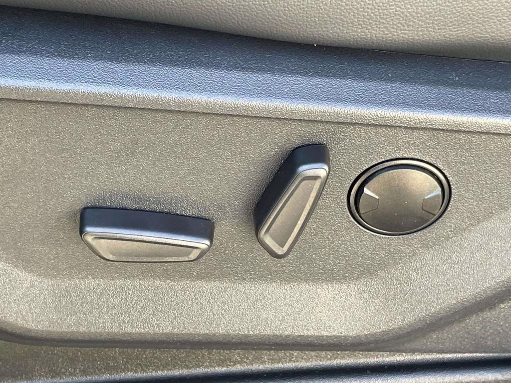 2026 Agate Black Metallic Ford Super Duty F-350 SRW Lariat 4X4 Truck