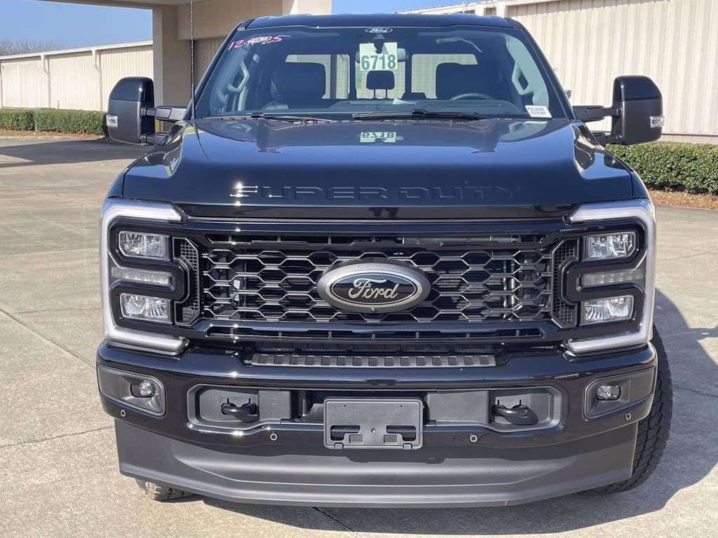 2026 Agate Black Metallic Ford Super Duty F-350 SRW Lariat 4X4 Truck