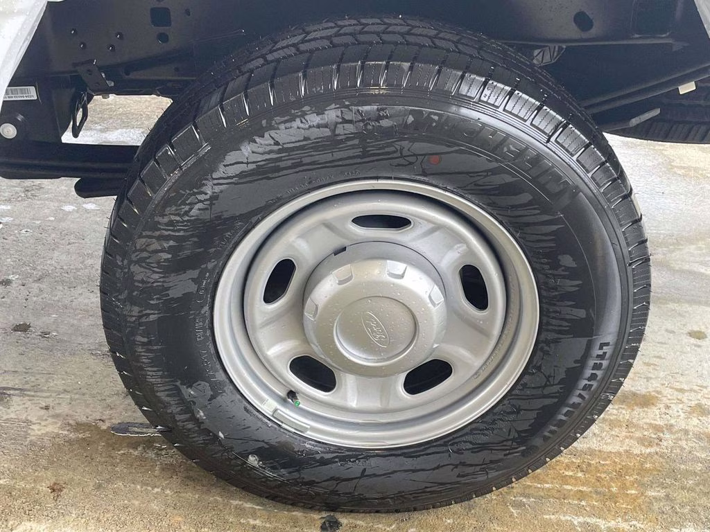 2026 Oxford White Ford Super Duty F-250 SRW XL RWD Truck