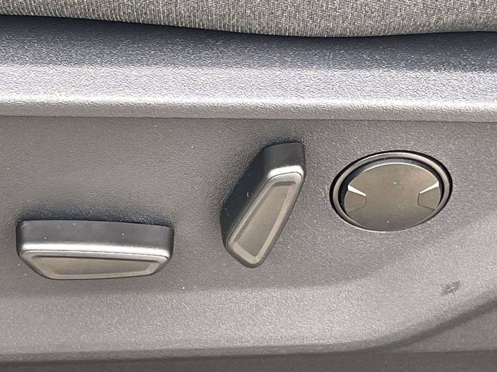 2026 Oxford White Ford F-150 XLT 4X4 Truck