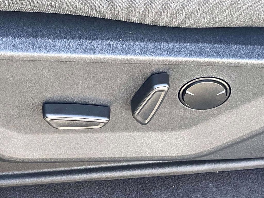 2026 Oxford White Ford F-150 XLT 4X4 Truck