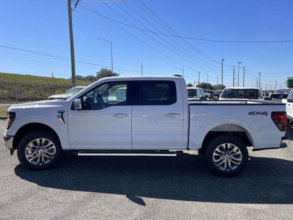 2026 Oxford White Ford F-150 XLT 4X4 Truck