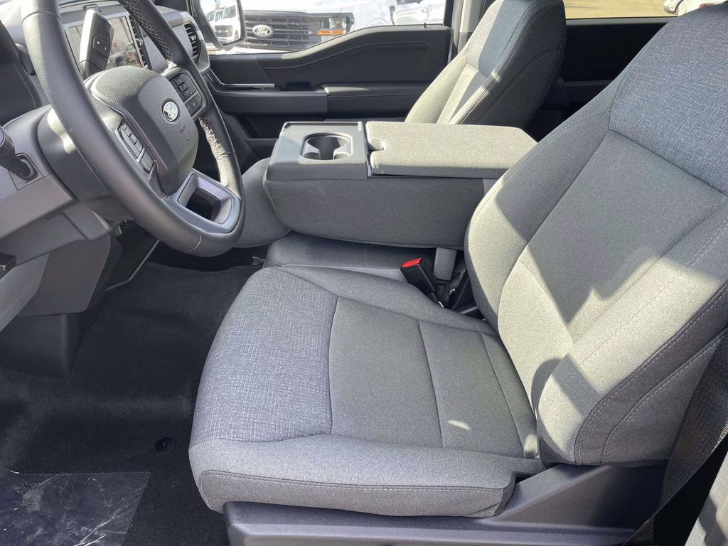 2026 Oxford White Ford F-150 XLT 4X4 Truck