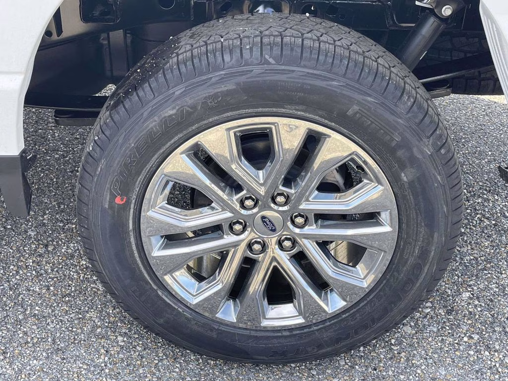 2026 Oxford White Ford F-150 XLT 4X4 Truck