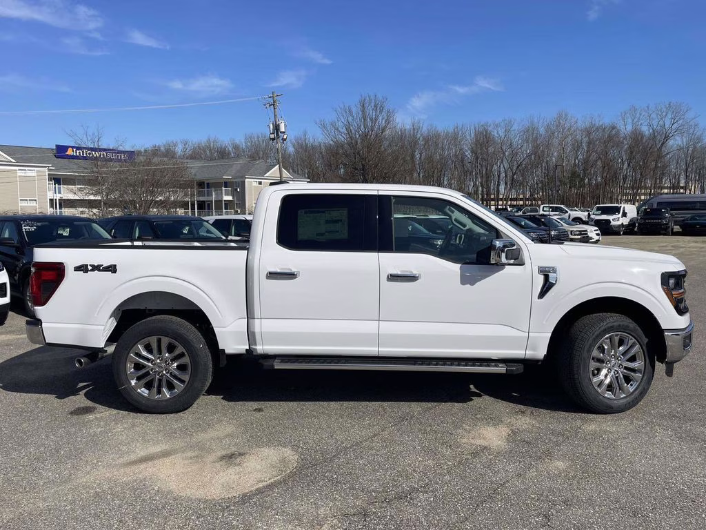 2026 Oxford White Ford F-150 XLT 4X4 Truck