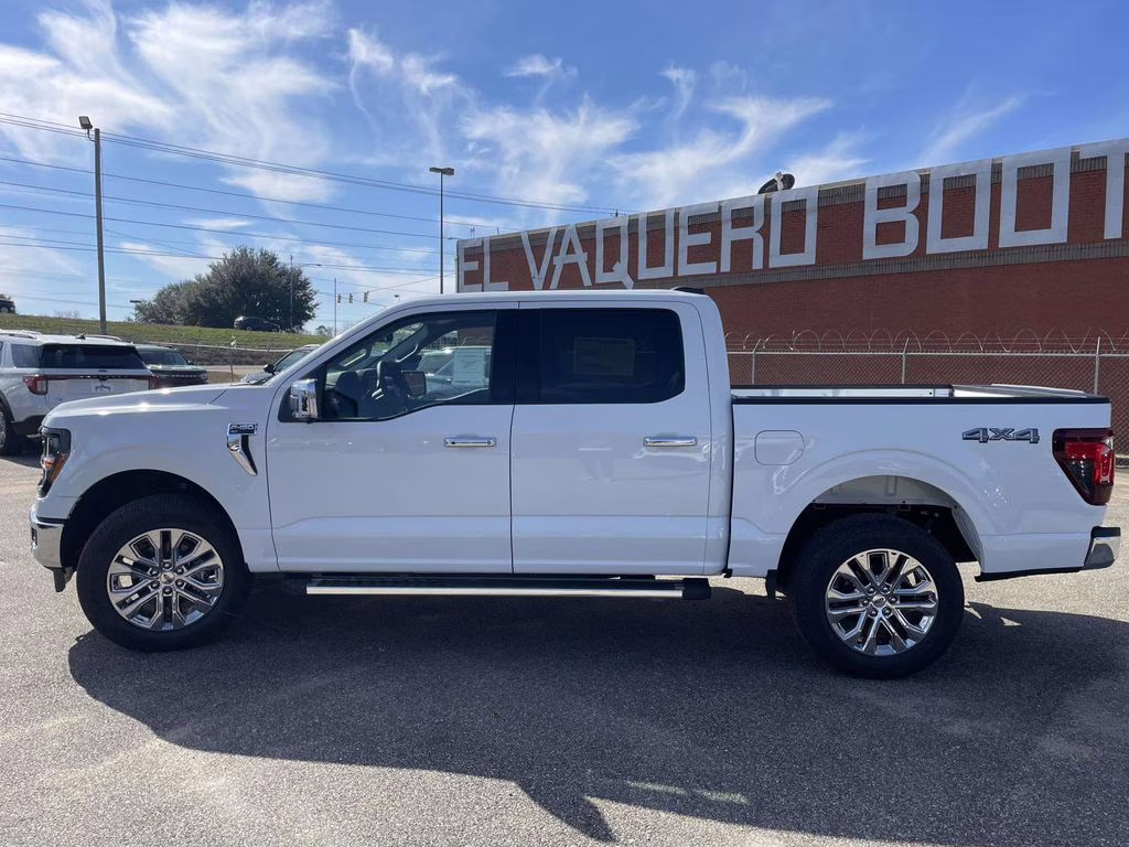 2026 Oxford White Ford F-150 XLT 4X4 Truck
