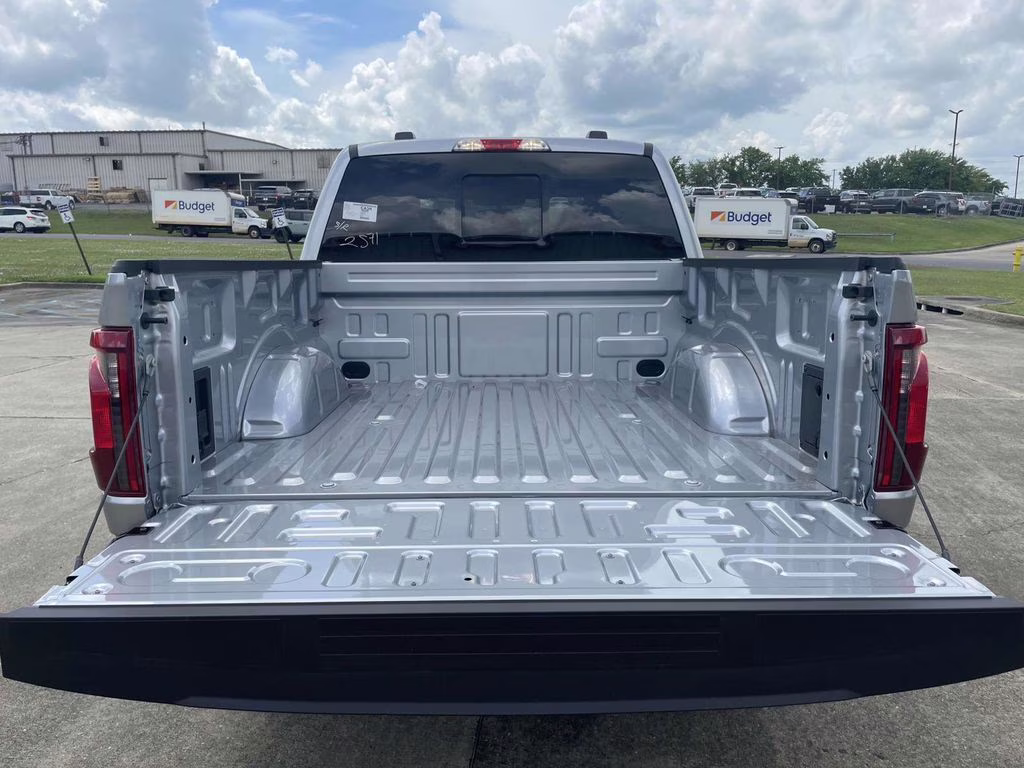 2025 Iconic Silver Metallic Ford F-150 XLT 4X4 Truck