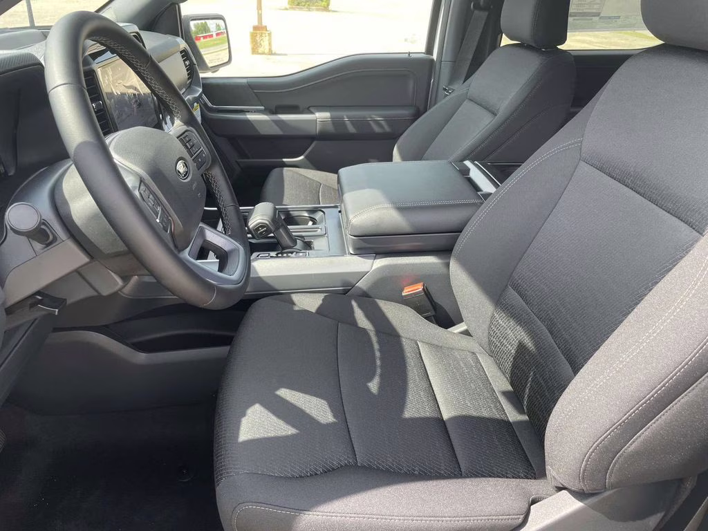 2025 Iconic Silver Metallic Ford F-150 XLT 4X4 Truck