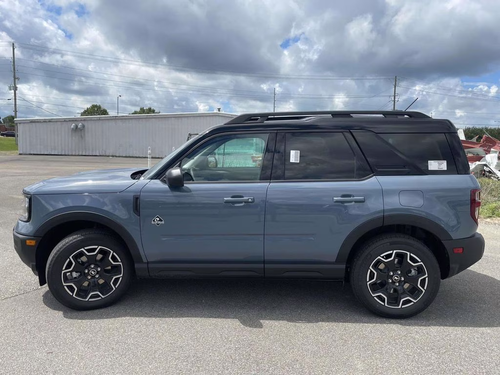 2025 Azure Gray Metallic Tri-Coat Ford Bronco Sport Outer Banks 4X4 SUV