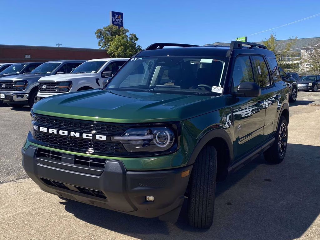 2025 Eruption Green Metallic Ford Bronco Sport Outer Banks 4X4 SUV