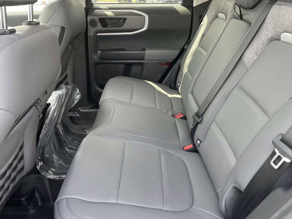 2025 Oxford White Ford Bronco Sport Badlands 4X4 SUV