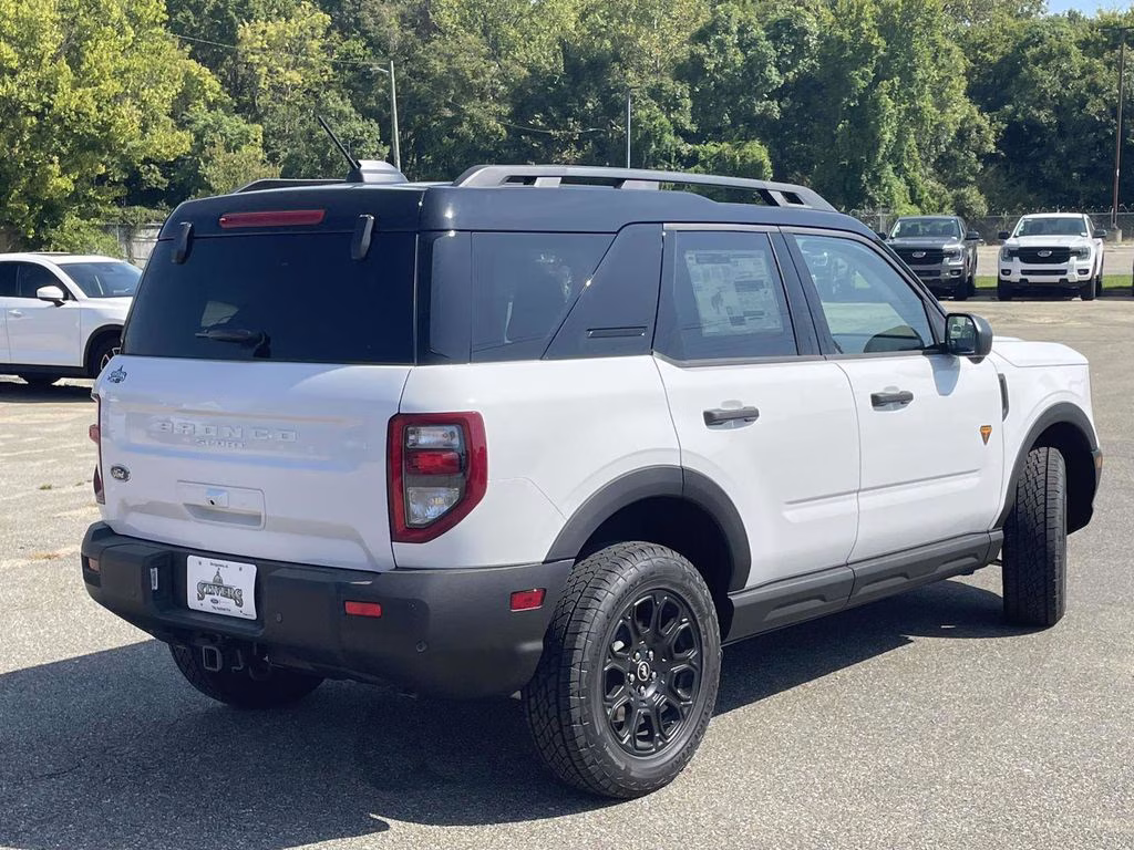 2025 Oxford White Ford Bronco Sport Badlands 4X4 SUV