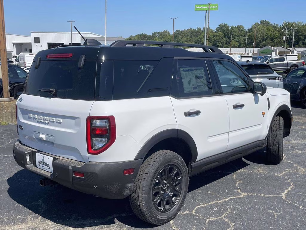2025 Oxford White Ford Bronco Sport Badlands 4X4 SUV