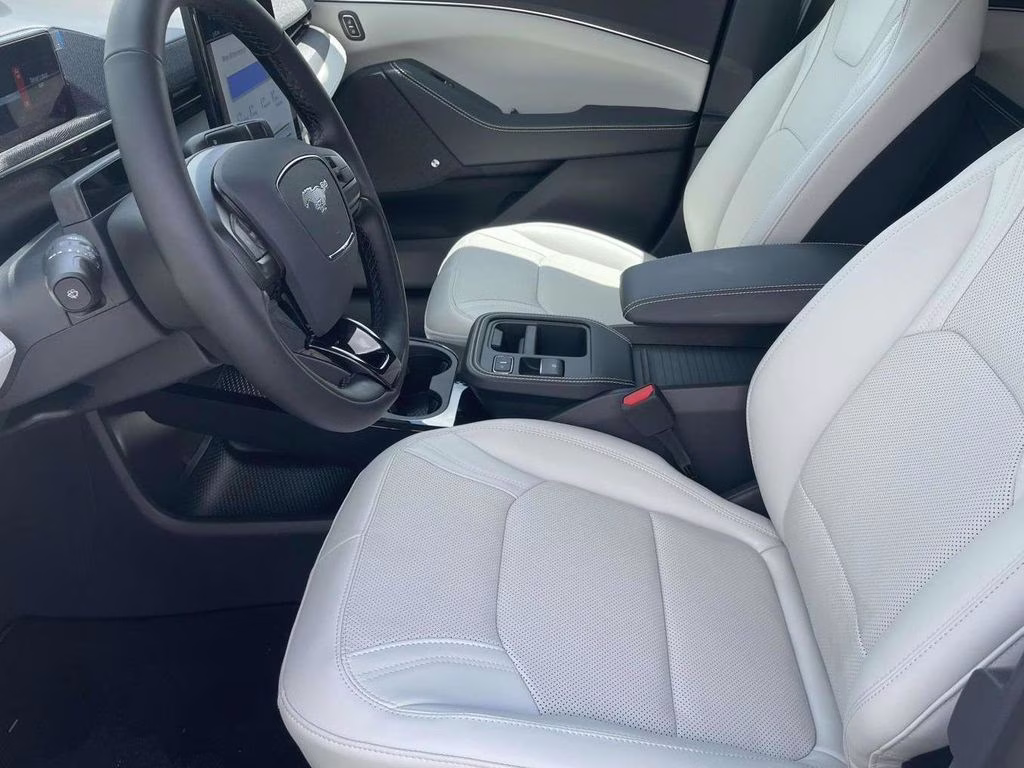 2025 Star White Metallic Tri-Coat Ford Mustang Mach-E Premium RWD SUV