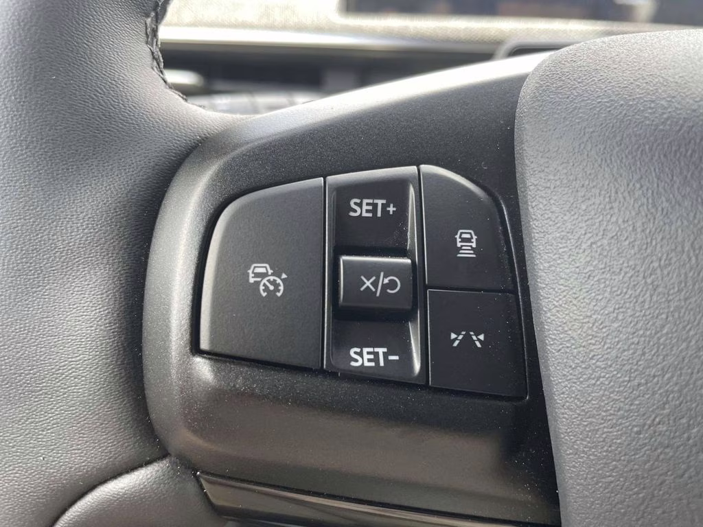 2025 Star White Metallic Tri-Coat Ford Mustang Mach-E Premium RWD SUV