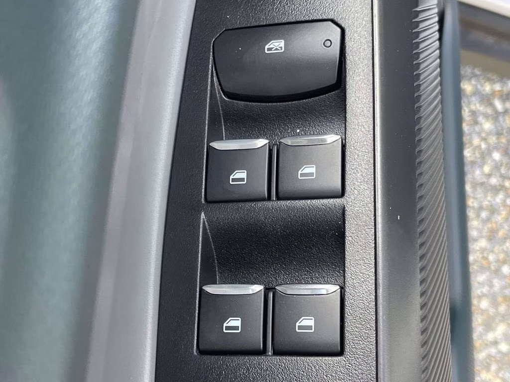 2026 Space White Metallic Ford Maverick XL FWD Truck