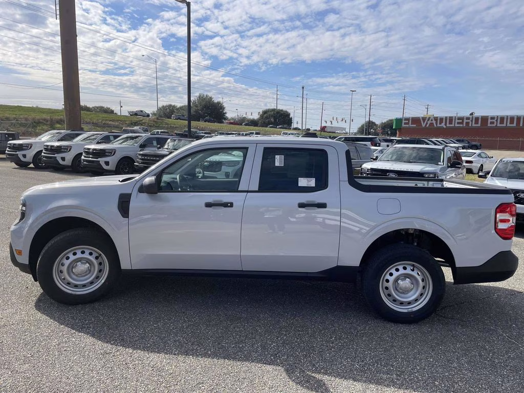 2026 Space White Metallic Ford Maverick XL FWD Truck
