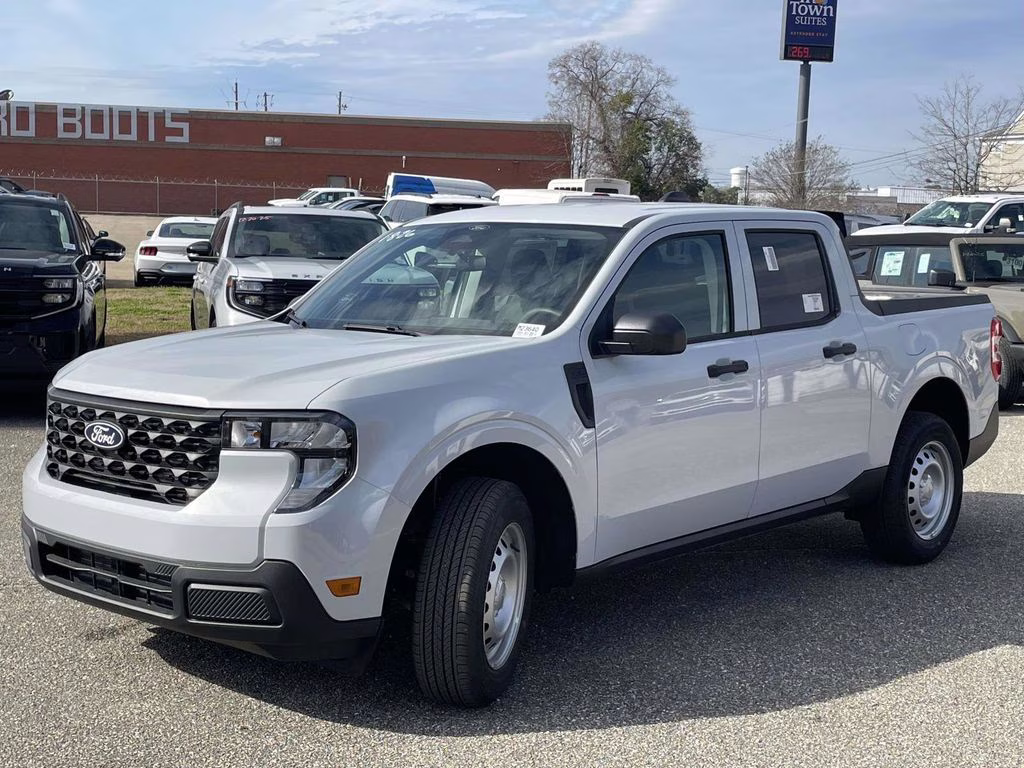 2026 Space White Metallic Ford Maverick XL FWD Truck