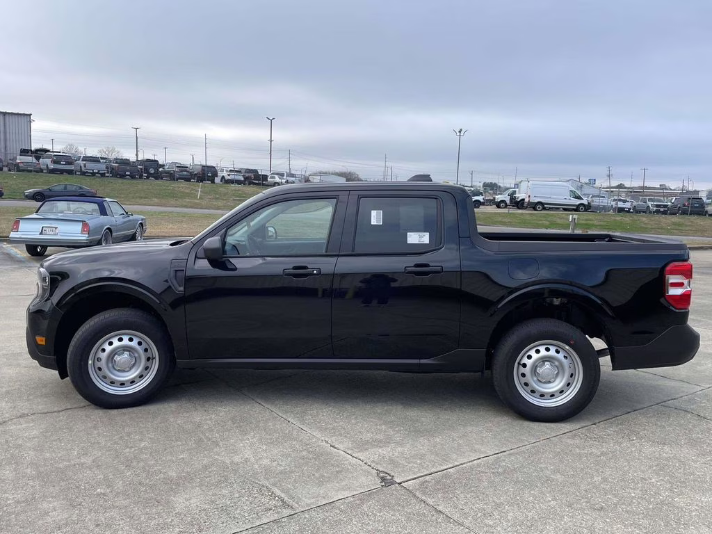 2026 Shadow Black Ford Maverick XL FWD Truck