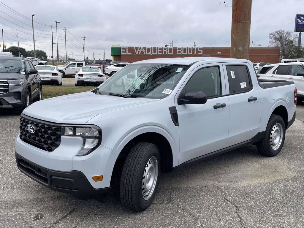 2026 Space White Metallic Ford Maverick XL AWD Truck