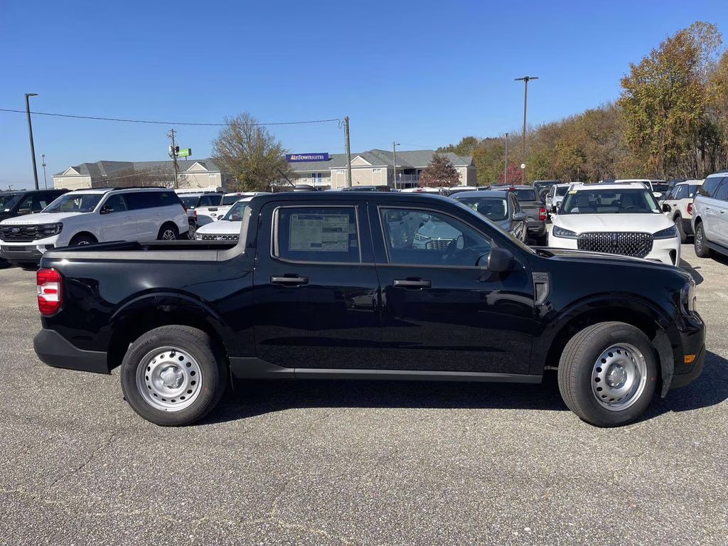 2025 Shadow Black Ford Maverick XL AWD Truck