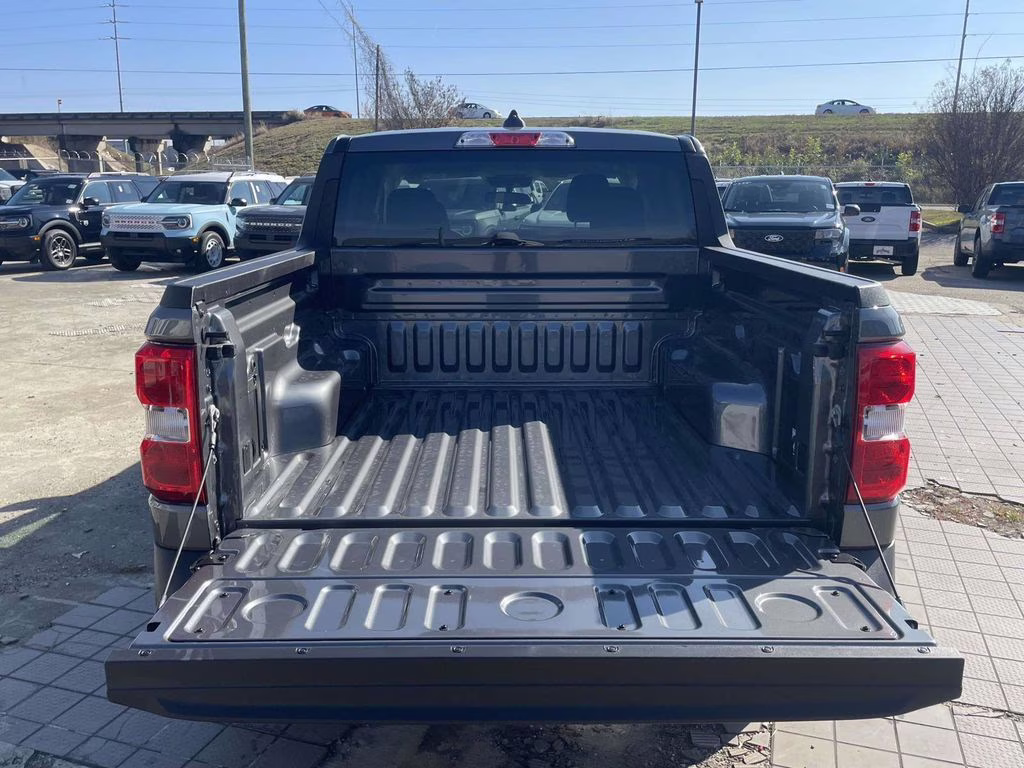 2025 Gray Metallic Ford Maverick XL AWD Truck