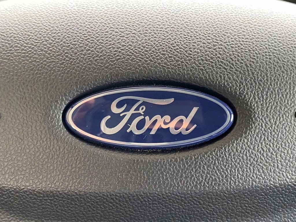 2025 Gray Metallic Ford Maverick XL AWD Truck