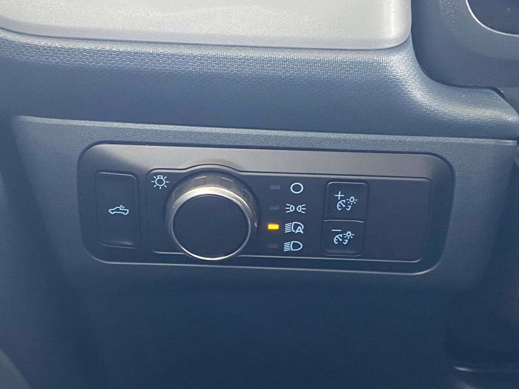 2025 Gray Metallic Ford Maverick XL AWD Truck