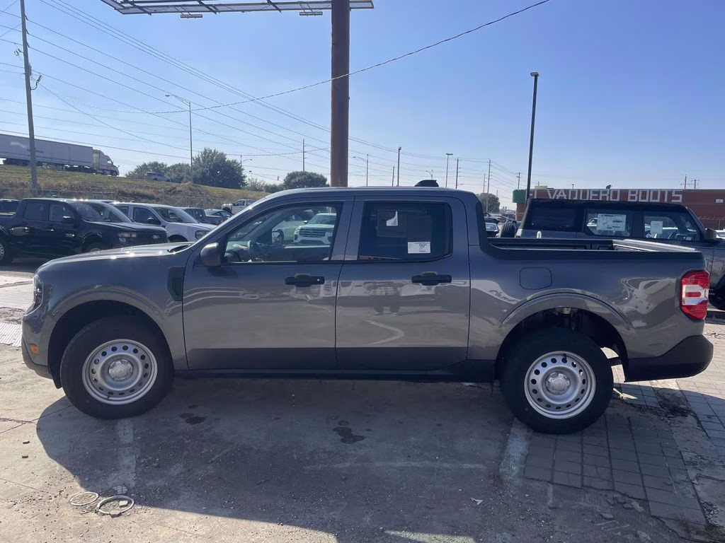 2025 Gray Metallic Ford Maverick XL AWD Truck