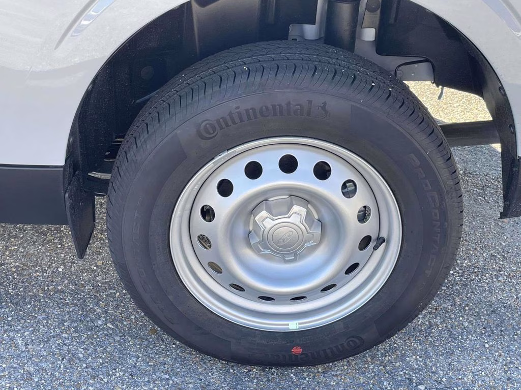 2026 Space White Metallic Ford Maverick XL AWD Truck