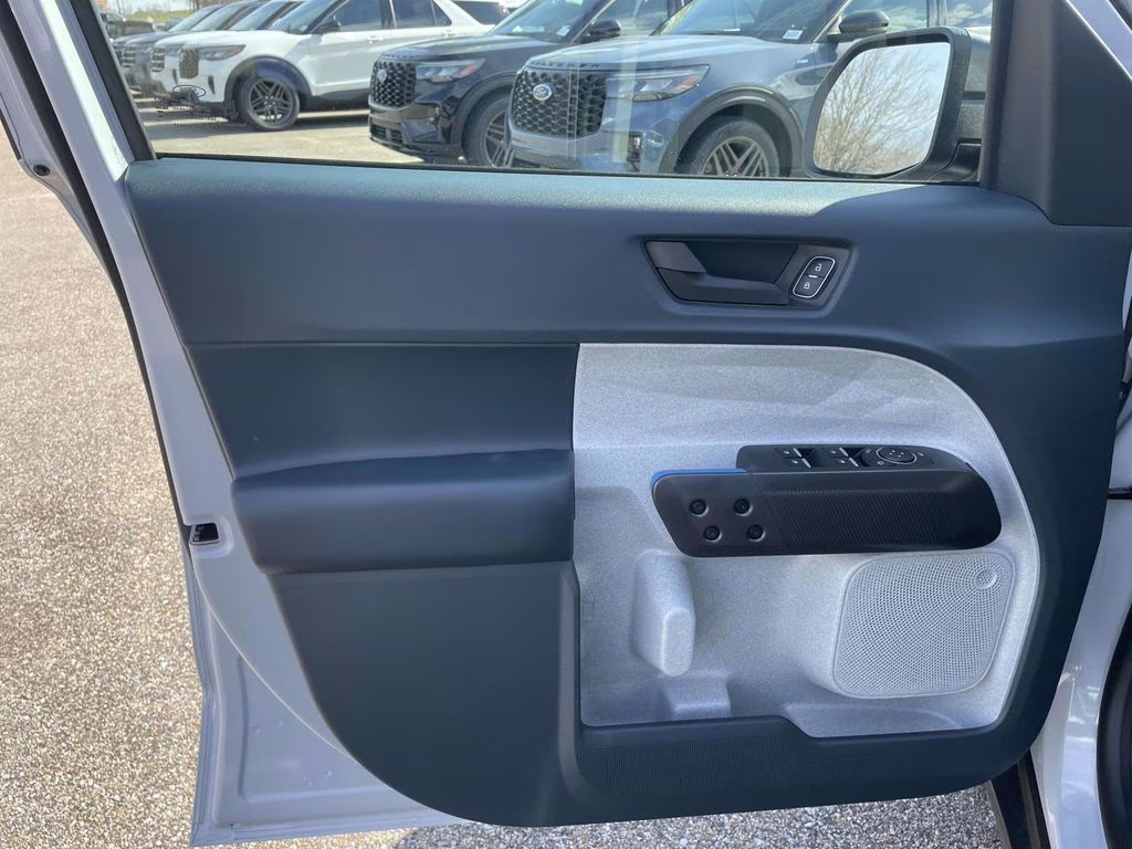 2026 Space White Metallic Ford Maverick XLT AWD Truck