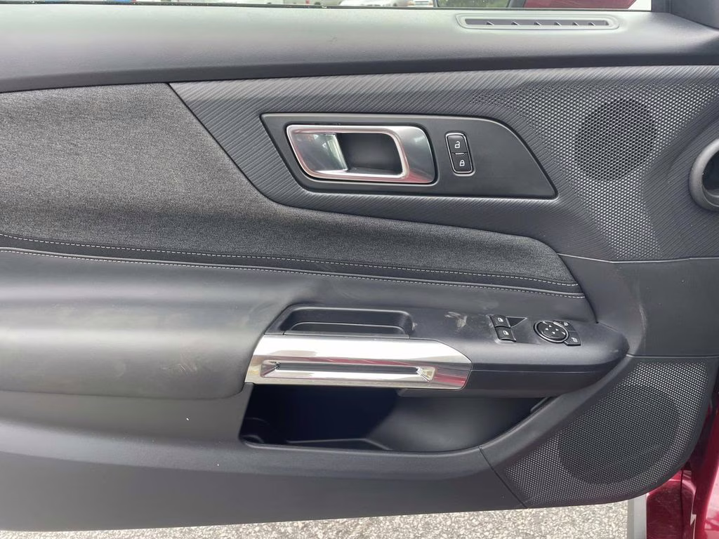 2025 Molten Magenta Metallic Tri-Coat Ford Mustang EcoBoost RWD Coupe