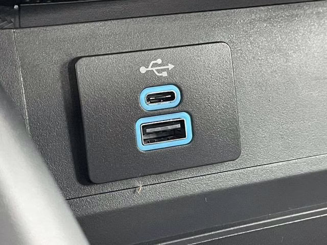 2026 Oxford White Ford Mustang EcoBoost RWD Coupe