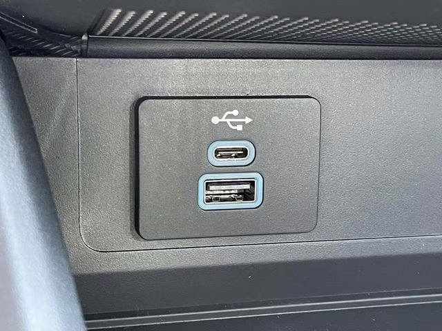 2025 Oxford White Ford Mustang EcoBoost RWD Coupe