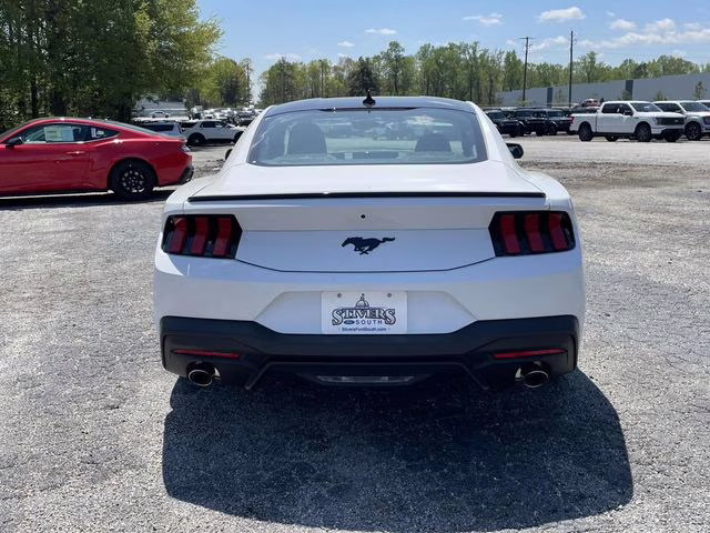 2025 Oxford White Ford Mustang EcoBoost RWD Coupe